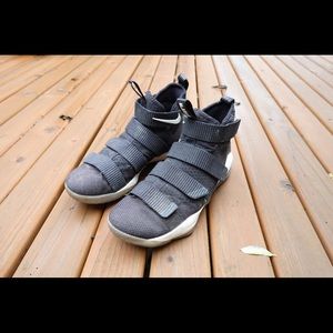 Nike Lebron Soldier 11 Tb men size US 10